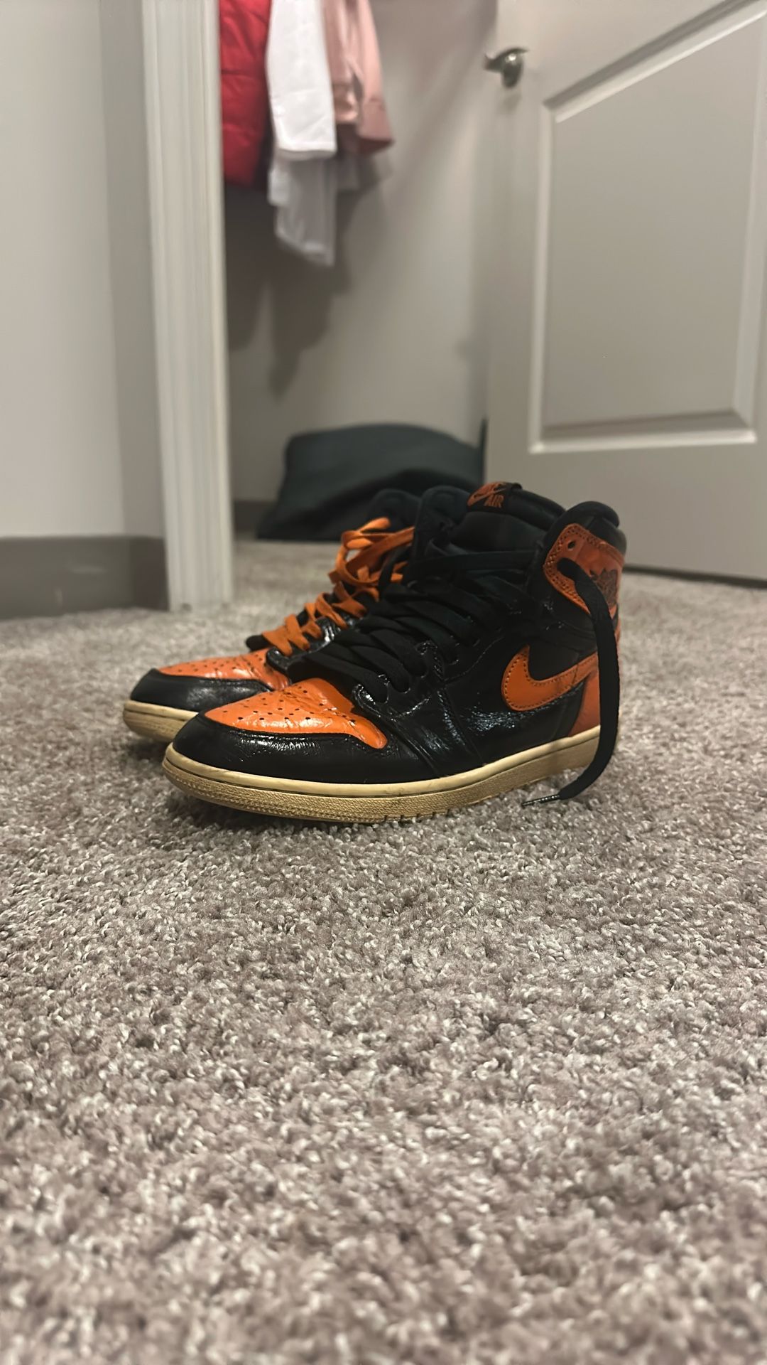 Shattered Backboard Jordan 1