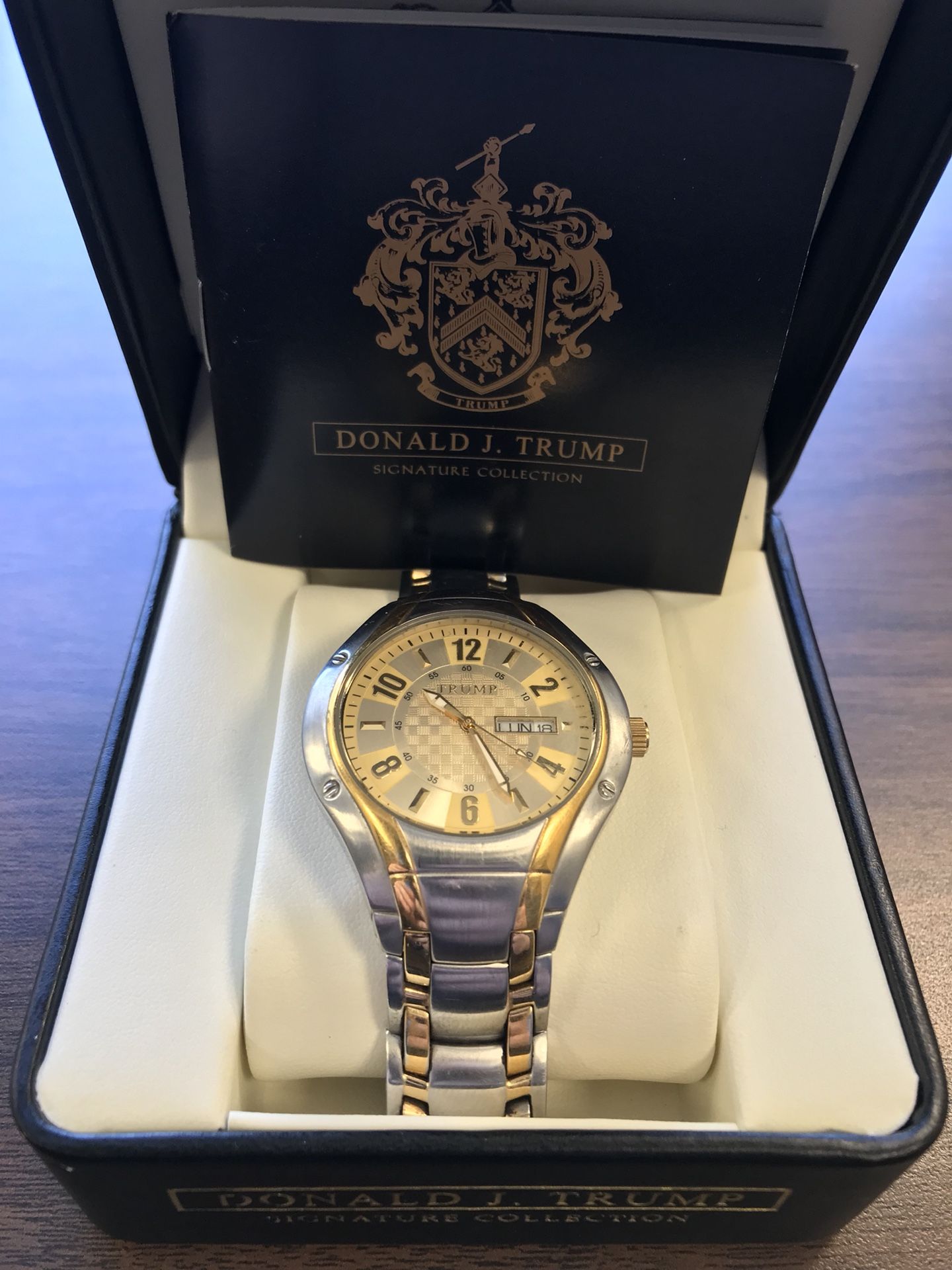 Very Nice Donald J. Trump Signature Collection Watch