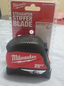 MILWAUKEE STRAIGHTER STIFFER BLADE MAGNETIC