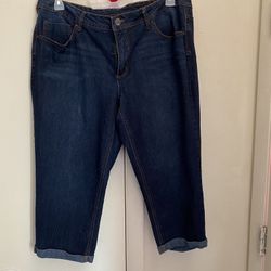 Lady’s Capris 