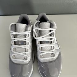 Jordan 11 Retro Low Grey Cement 