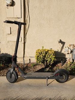 Electric Scooter READ DESCRIPTION