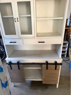 Hutch13 in deep, 66 height, 39 width