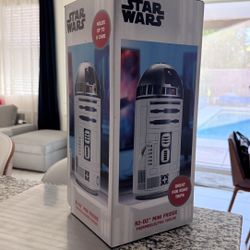 STAR WARS R2-D2 MINI FRIDGE COOLER - AC / DC Power