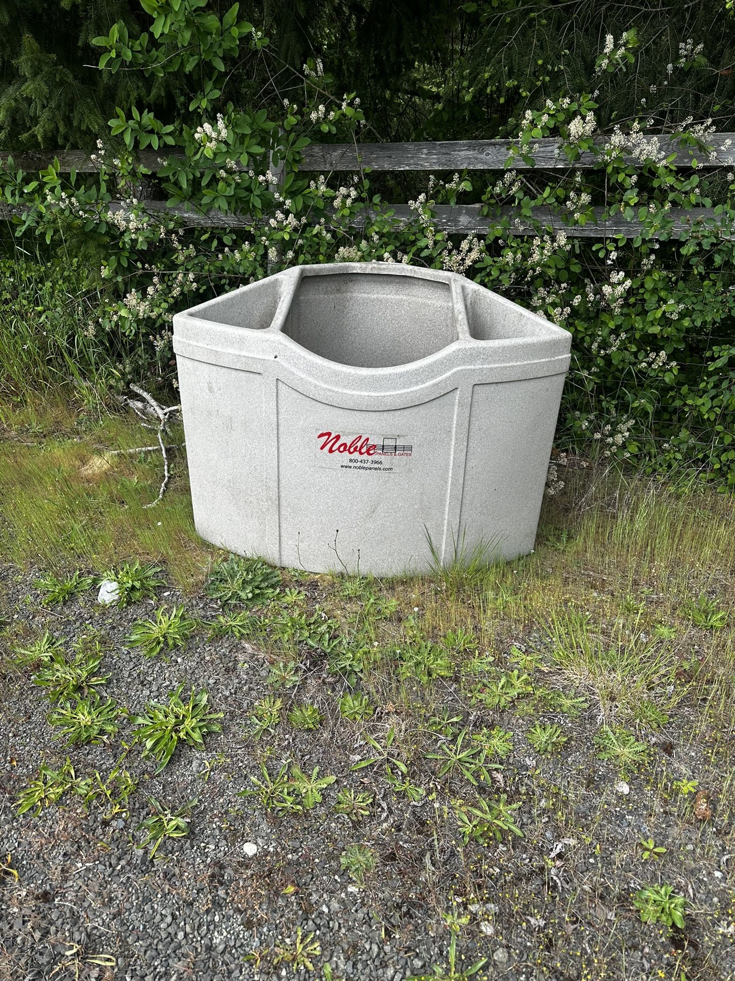 Noble Feeder