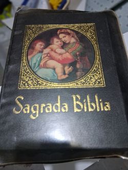 Sagrada Biblia