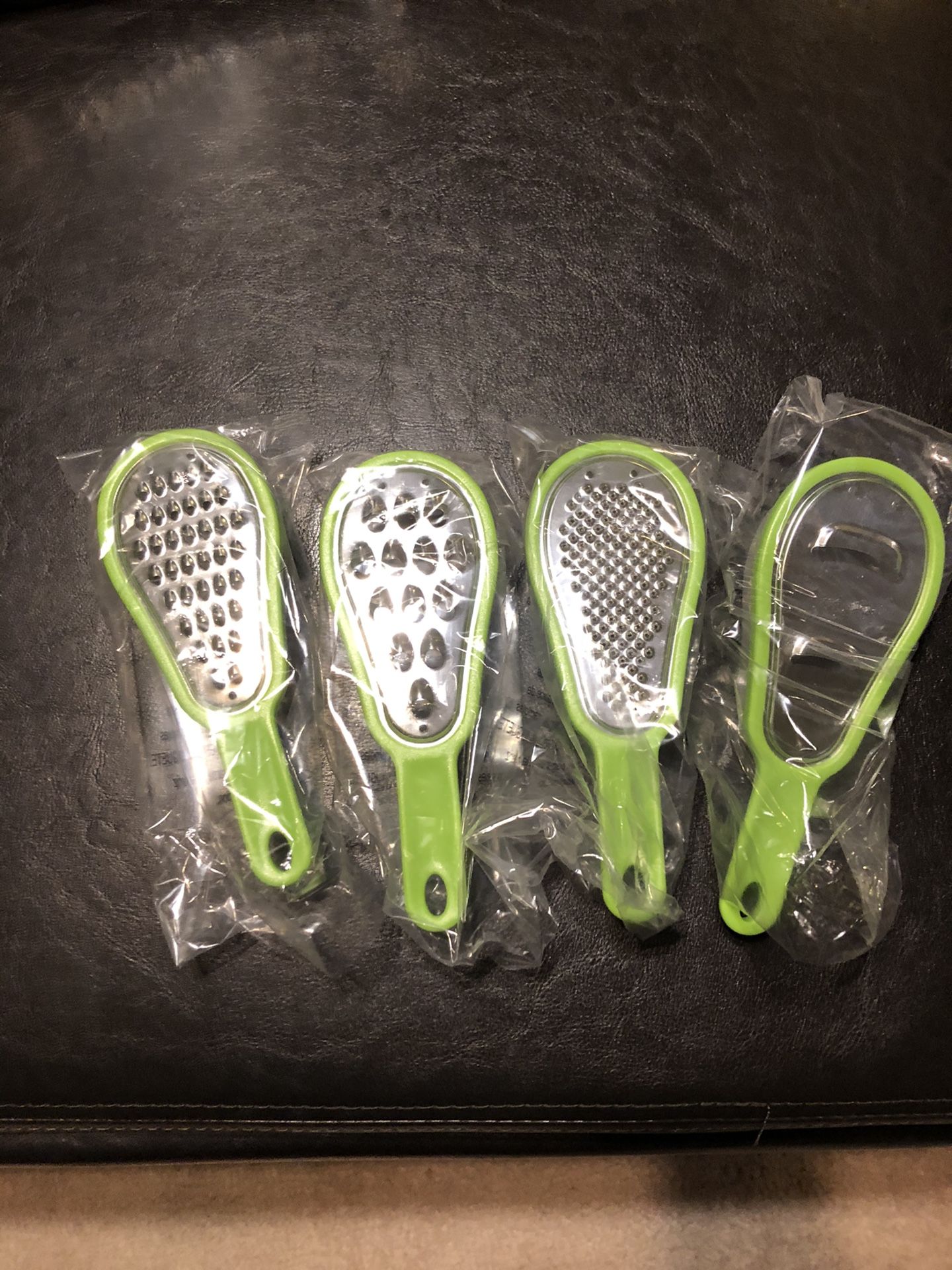 4 mini cheese graters