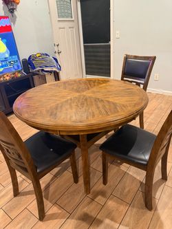 Dinner room table