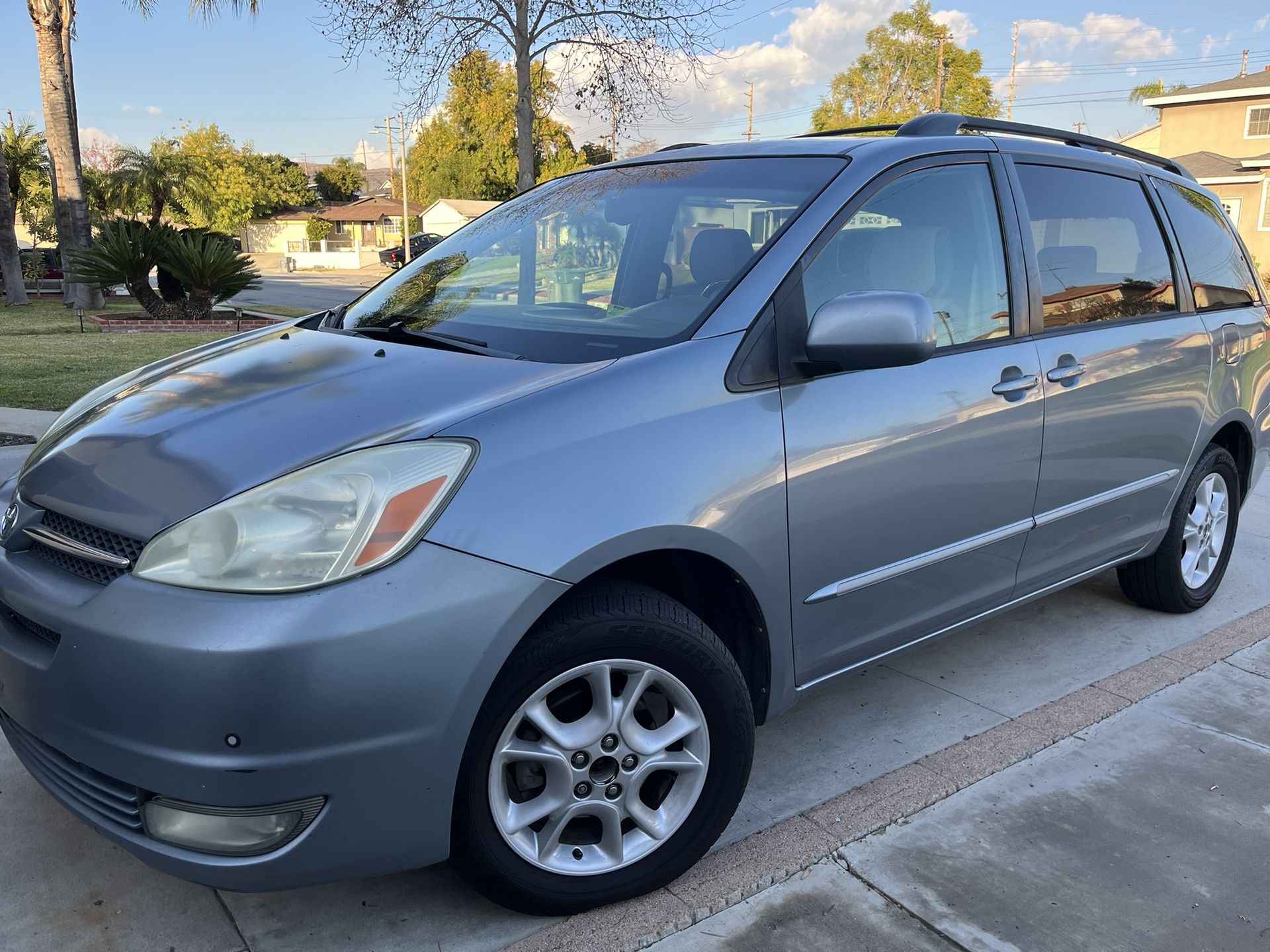 2004 Toyota Sienna for Sale in La Habra Heights, CA - OfferUp