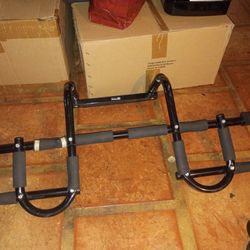 Pull ups bar metal