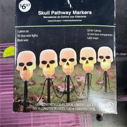 Skull Pathway Markers