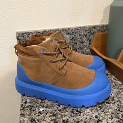 UGG NEUMEL WEATHER HYBRID WP SUEDE/ WOOL ANKLE BOOTS, MEN US 7/WOMENS US 8