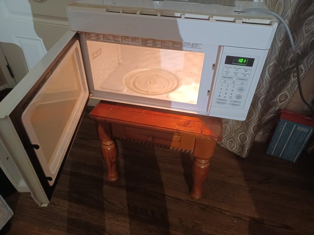 Hogar Over the Range Microwave