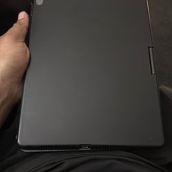 Locked to owner ipad (Found During Storage Unit Purchase) 