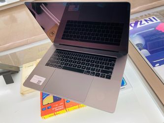 MacBook Pro 2018 16gb ram 1TB ssd