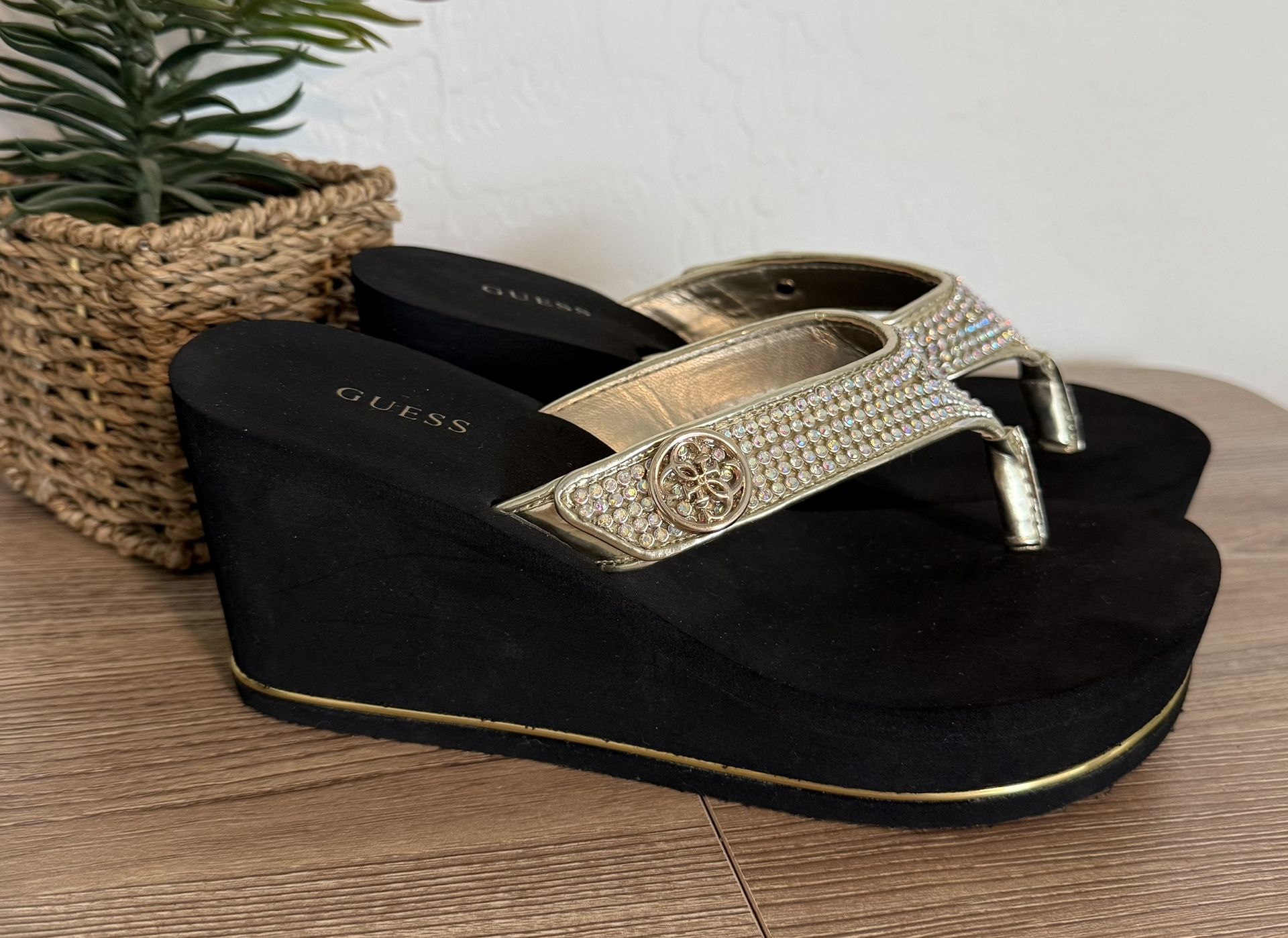 New Guess Sarraly Eva Logo Wedge Sandals Black Disco Rhinestone Gold Size 7 Shoes. No original box or tags