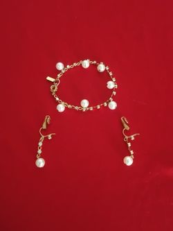 Lisa Pearl and Gold-Tone Bracelet and Earrings Set