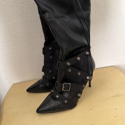 Black Leather Knee High Boots Detailed 