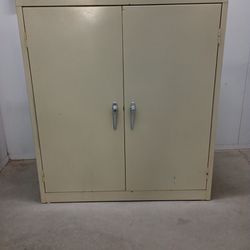 Solid Metal Storage Cabinet With Key 2 Adjustable Shelves $ 160