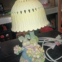 PORCELAIN BUNNY LAMP