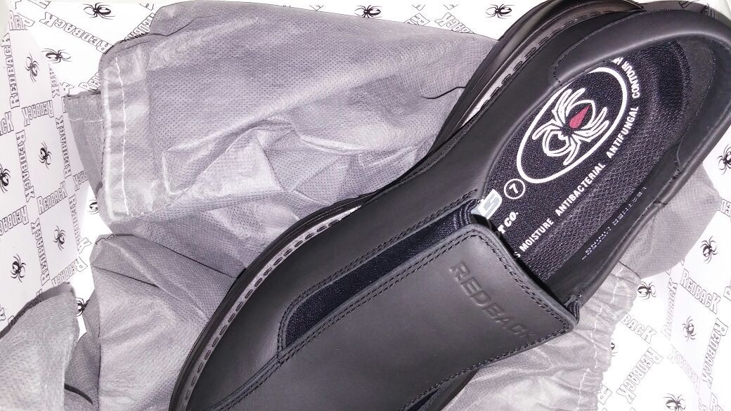 Barman RedBack Size 8