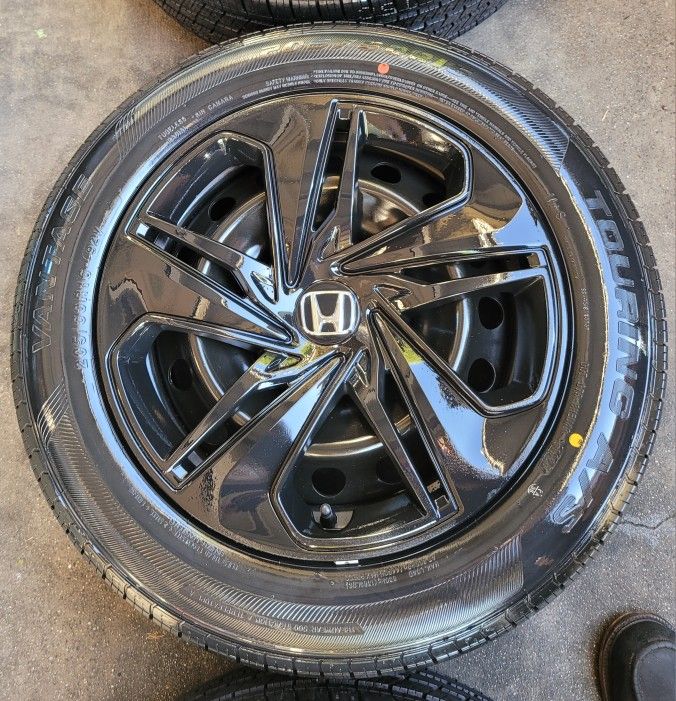 Honda civic- HONDA ACCORD rims 16x7 original in excellent condition 5×114.3mm came off a 2023 civic 205/60/16 Vantage Sport Touring Tires Brand New