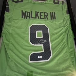 Kenneth Walker III Autographed Jersey 
