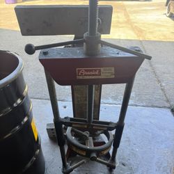 Branick 7200 Strut Compressor 