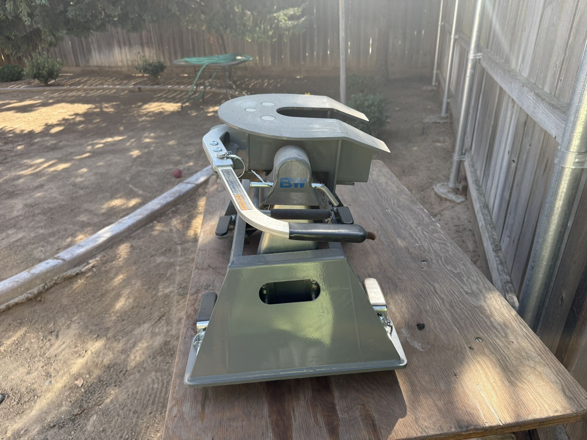 B W Fifth Wheel Hitch