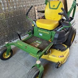 John Deere Lawn mower machine