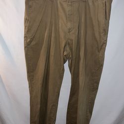 Mens 42x30 tan Old Navy Classic Khakis khaki pants Favorite Khakis 
