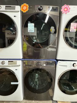 LG Washer and Dryer Set in Dark Stainless Steel 🧢