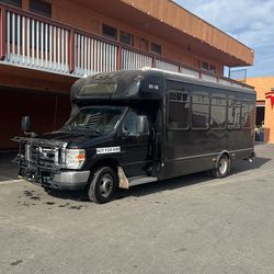 2016 E450 Bus