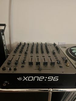 Allen & heath Xone 96 DJ Mixer