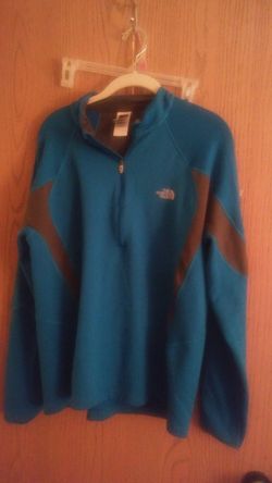 Like new The NorthFace halfzip men's drifit sz large