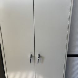 Storage Cabinets 