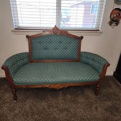 Antique Victorian Sofa/Couch