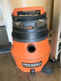 Car vacuum