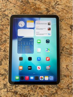 Newest iPad A16 128GB silver Applecare plus  (perfect screen)