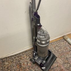 dyson vacuum cleaner 