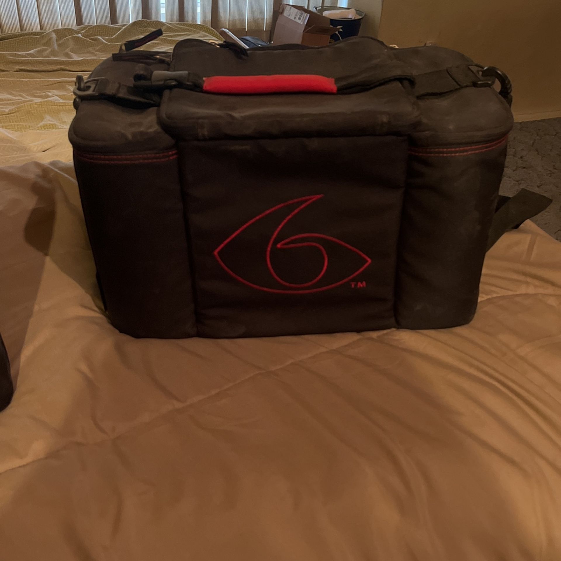 Meal Management Travel Gear. Six Pack Fitness Bag