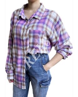 Woman's boyfriend plaid shirt medium loos fit flannel shirt pink button up