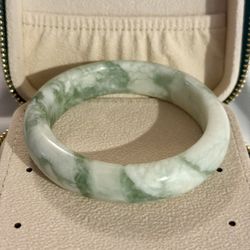 Natural Jade Bangle Bracelet 