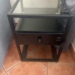 Nightstand/end Tables (2)