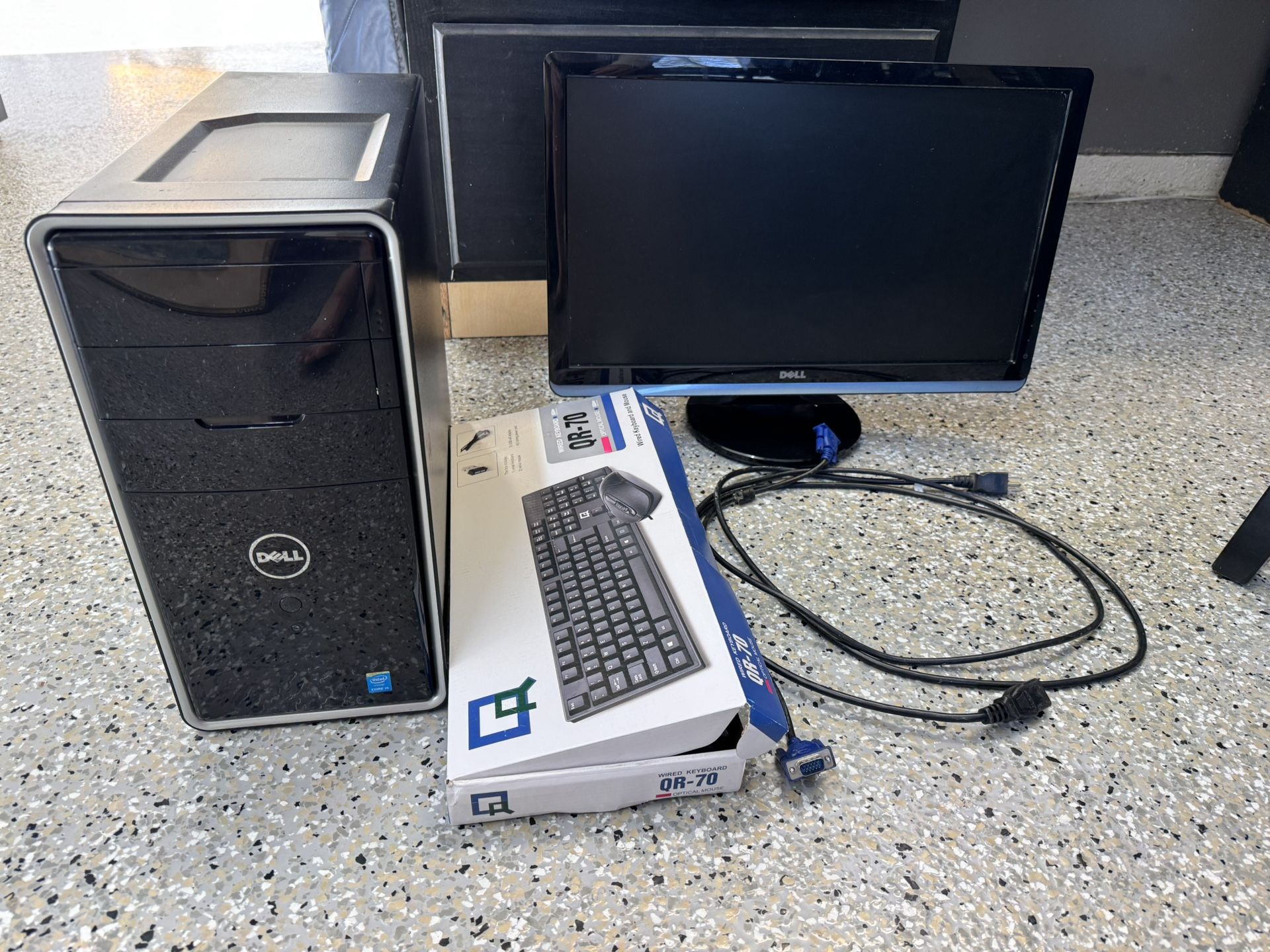 Selling Moms Dell Computer And Monitor 