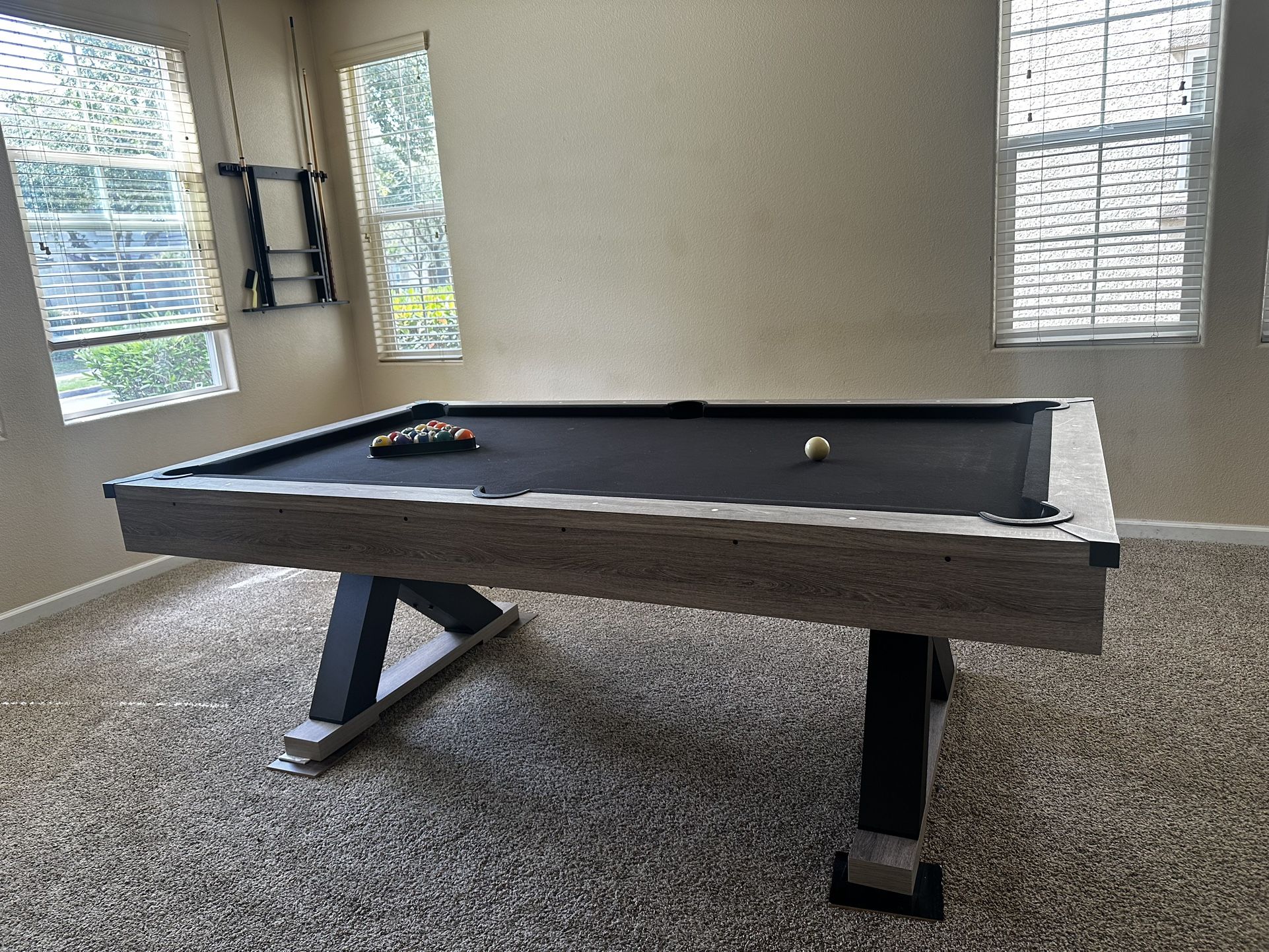 Kirkwood 7.5’ Pool Table Plus Accessories 