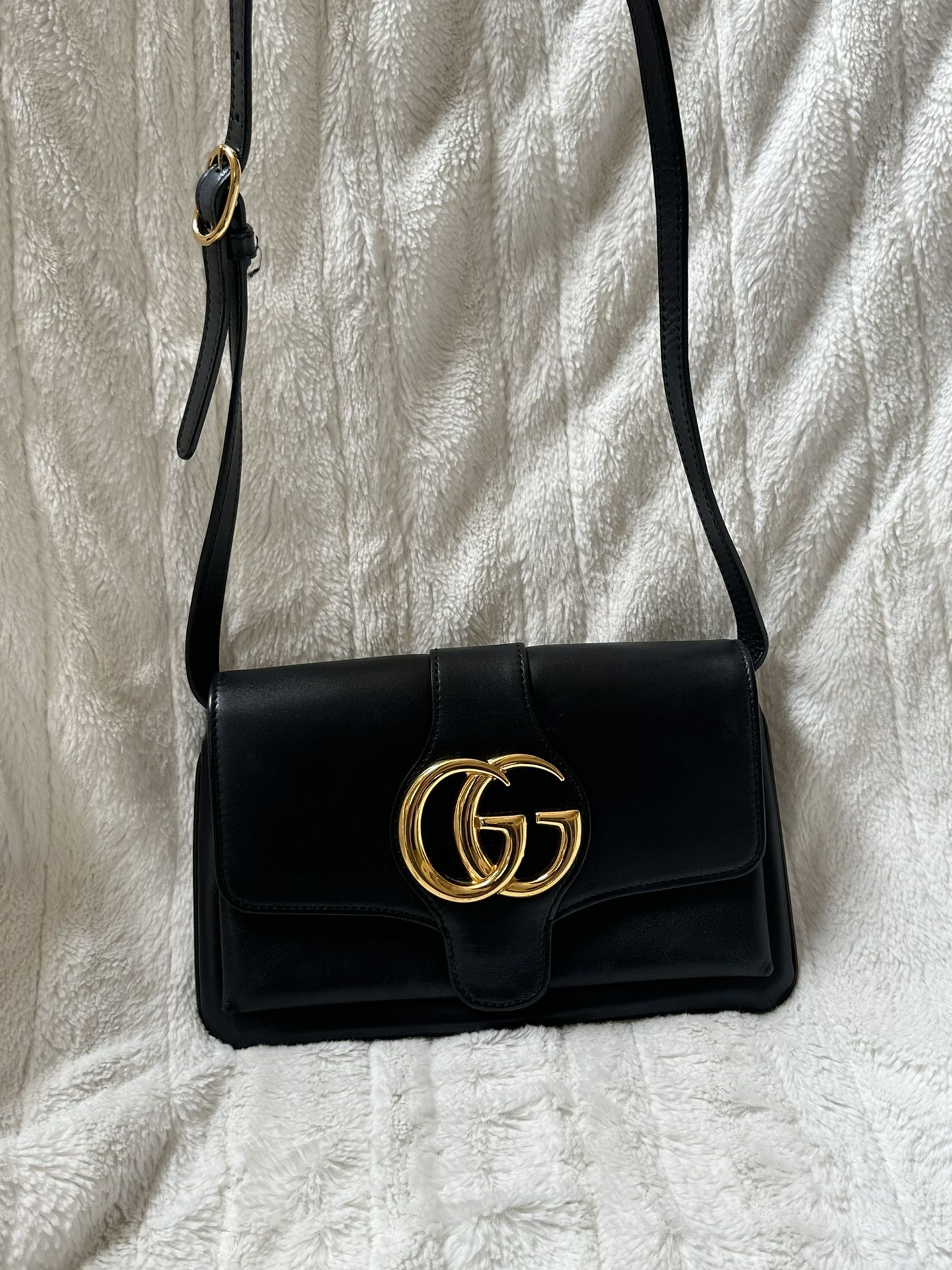 Gucci Black Arli Leather Shoulder Bag