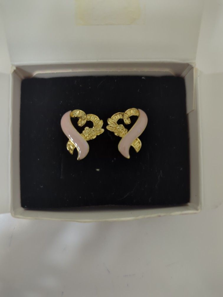Avon Earrings Light Pink Roses