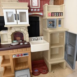 Play Kitchen 