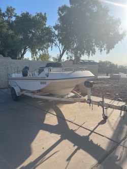 Boat 1979 Viking deck boat